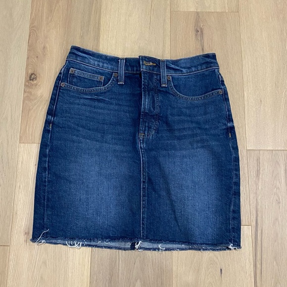 Aritzia | Denim Forum “Bella” Denim Skirt 💙 - Picture 1 of 11